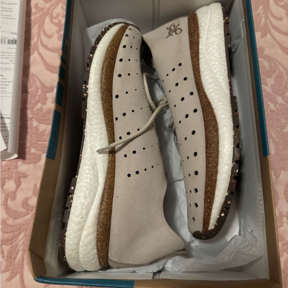 Otbt sneakers new 8